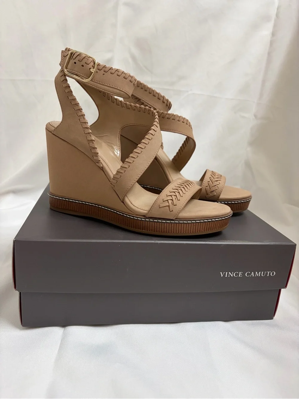 Vince Camuto VC-Ivanta Almond Beige Leather Wedge Sandals 8.5 NWT